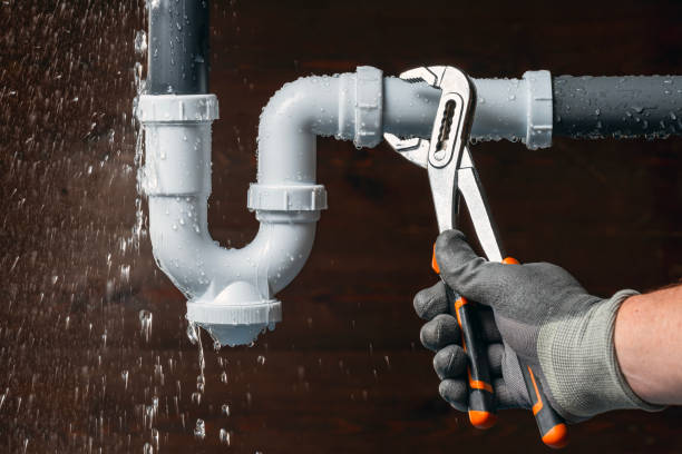 Professional Emergency Plumber technician working in Stockport, OH